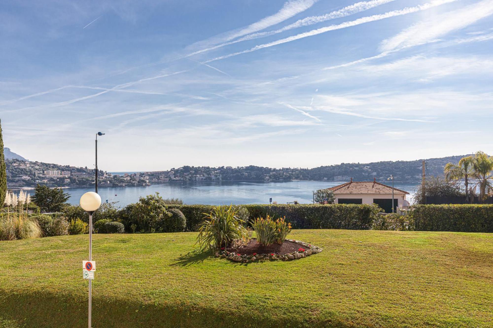 2 Bdr Villefranche-Sur-Mer Sea View Parking And Swimming Pool Exterior photo