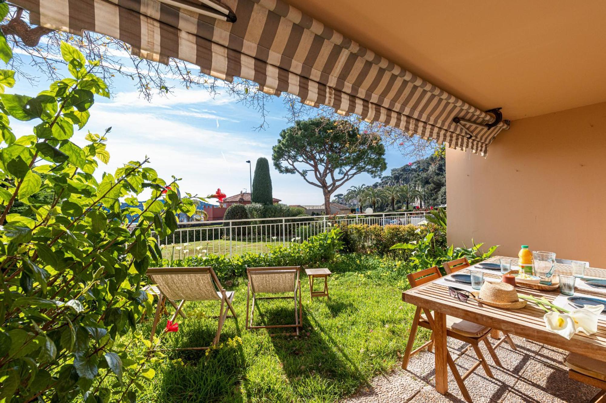 2 Bdr Villefranche-Sur-Mer Sea View Parking And Swimming Pool Exterior photo